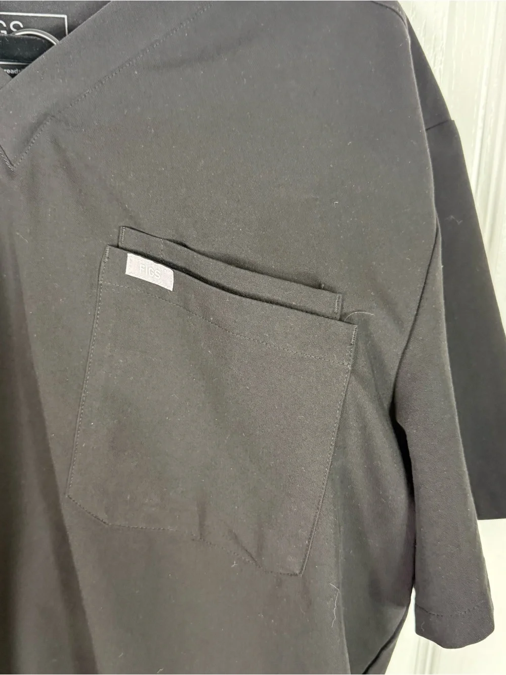 FIGS Men’s Black Scrub Set XXL Leon Top + XL Axim Cargo Pants Technical Collecti